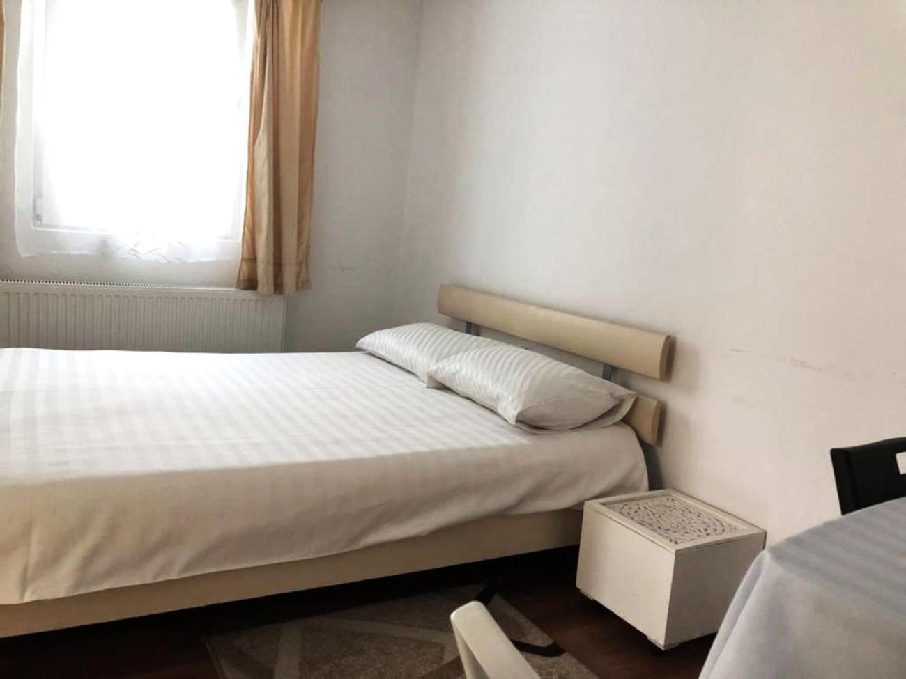 Casa Centrala أَزوغا المظهر الخارجي الصورة